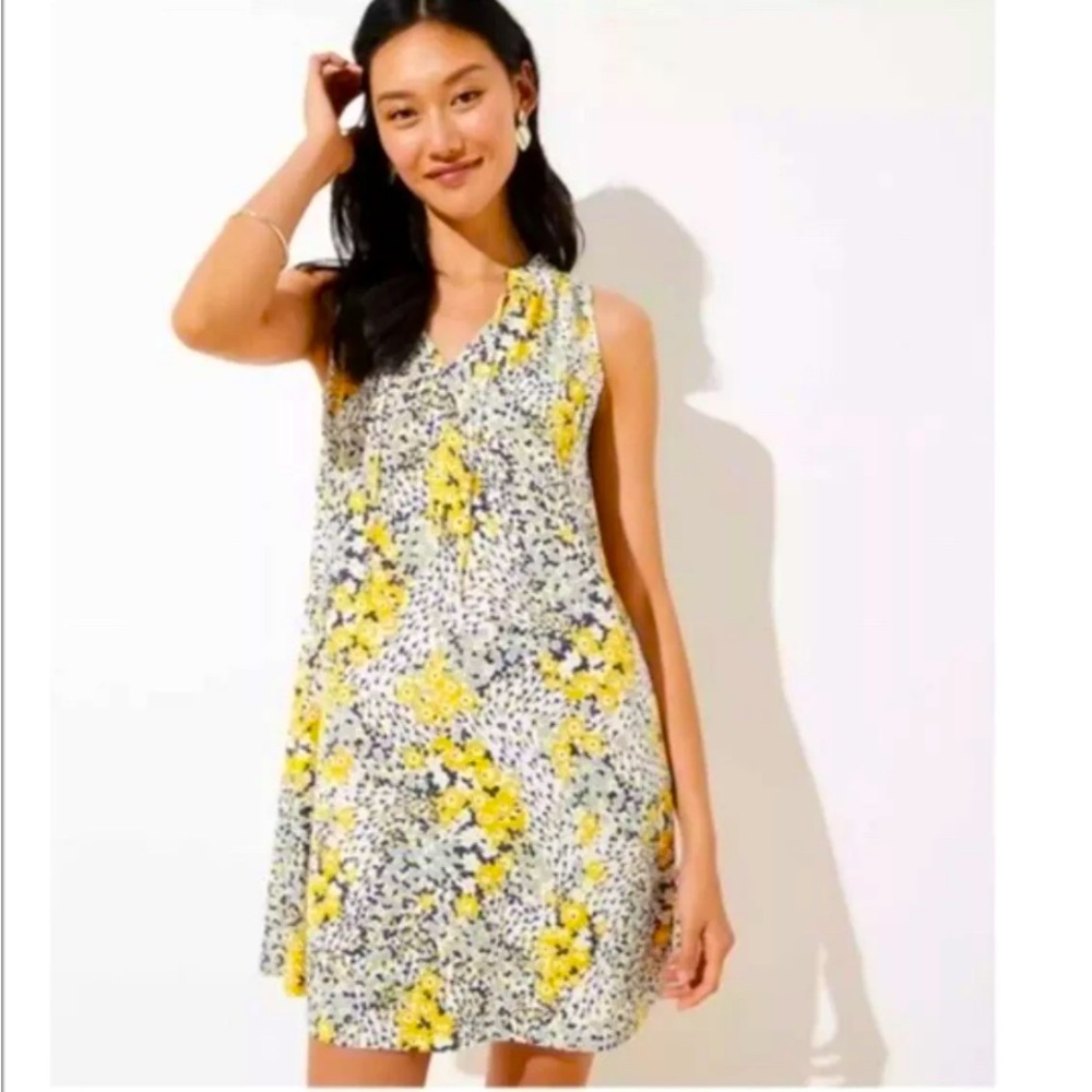 LOFT Size MP Blue/Yellow Floral Sleeveless Knee Length Shift Dress 100% Rayon
